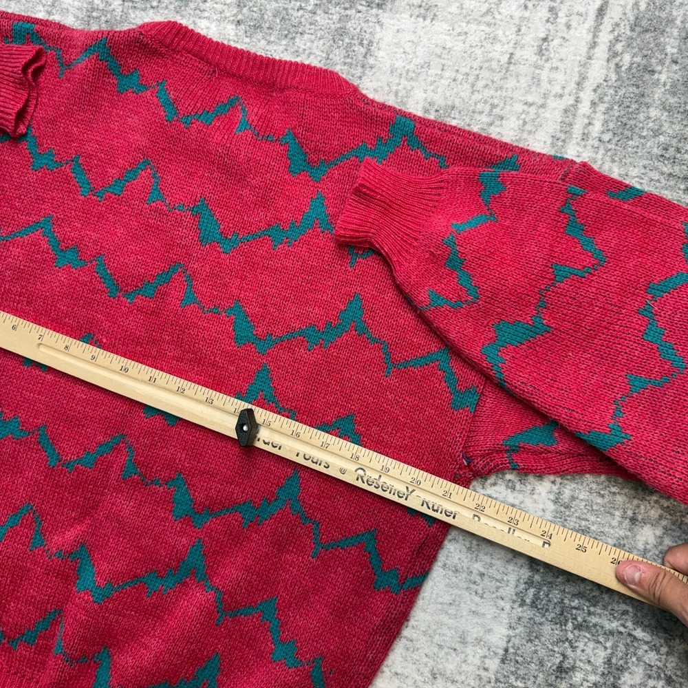 VTG Saturdays Generation Sweater Adult Large Berry Zig Zag Geometric Apres Ski - Picture 7 of 9